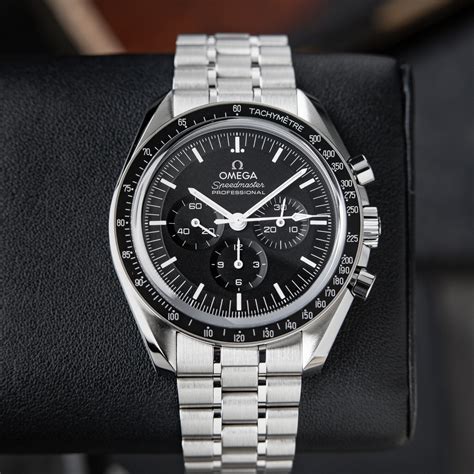 moonwatch speedmaster pro price.